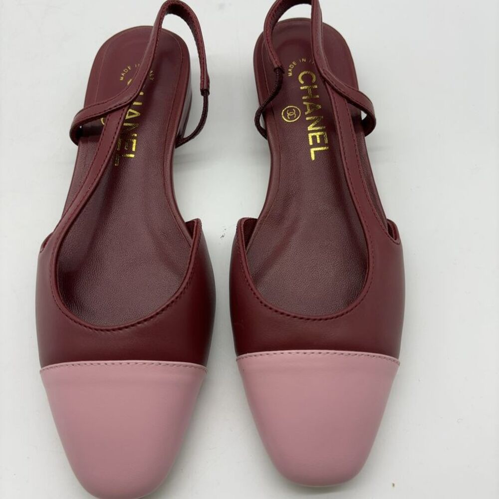 CHANEL Slingback Flats in Multicolor